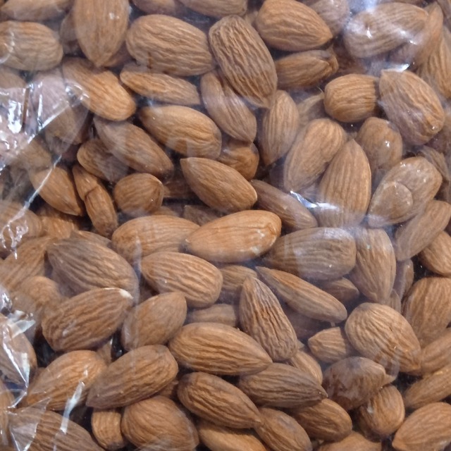 Premium Quality California Almonds 250 Grams